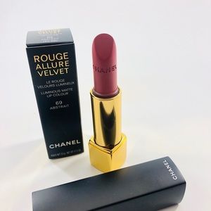 CHANEL Makeup - Chanel Rouge Allure Velvet Lipstick 69 Abstrait CHANEL Makeup - Chanel Rouge Allure Velvet Lipstick 69 Abstrait